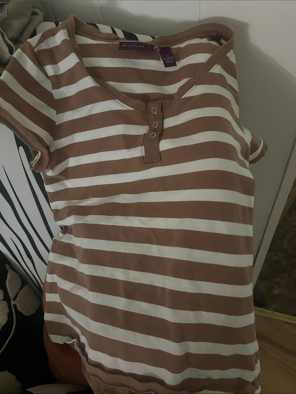 Gloria Vanderbilt Brown & White Striped Henley Short Sleeve Tee